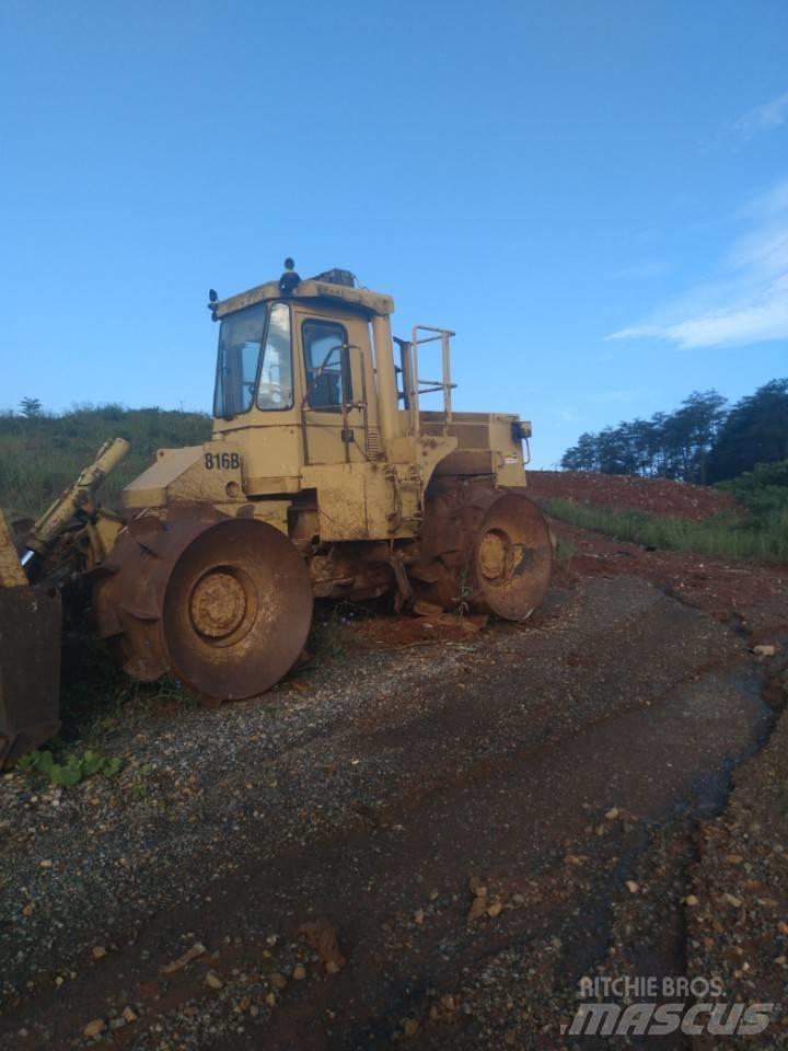 CAT 816B Afvalpersen