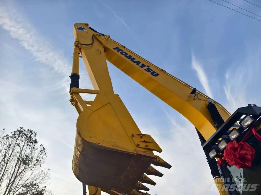 Komatsu PC240-8 Midigraafmachines 7t - 12t