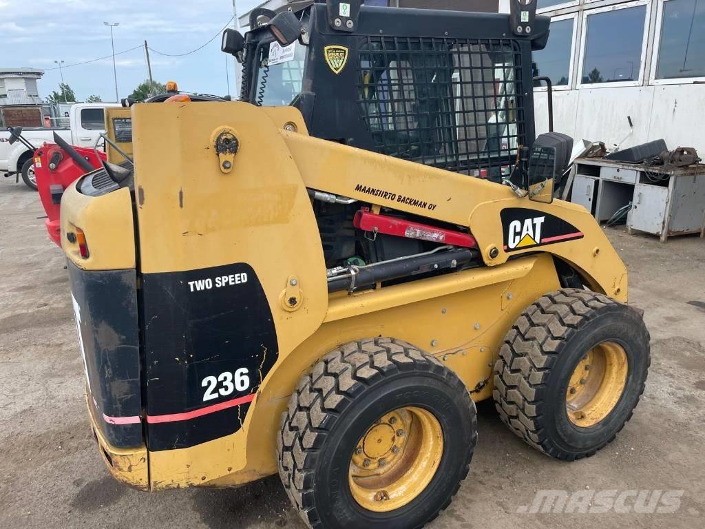 CAT 236 Schrankladers