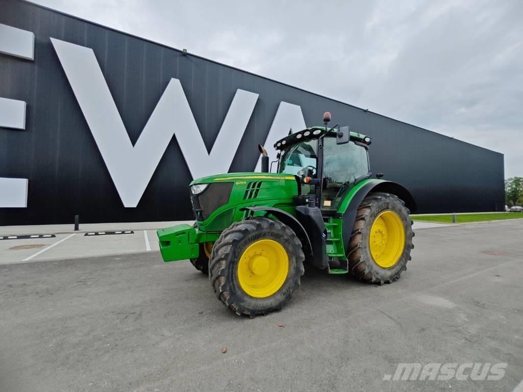 John Deere 6215 R Tractoren