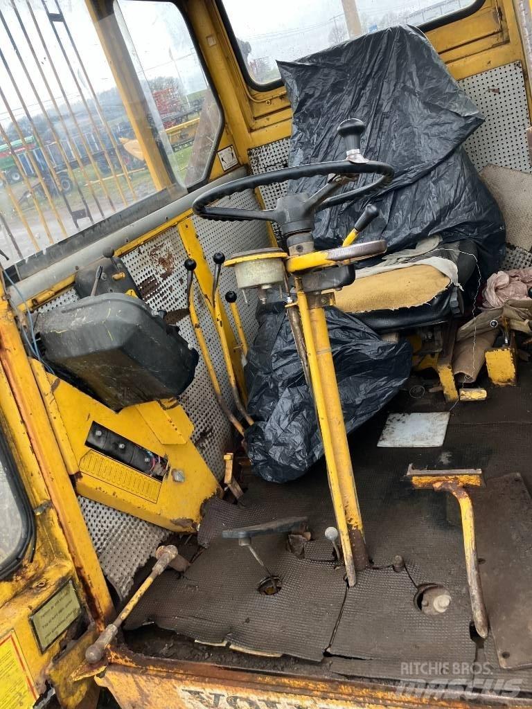 Volvo BM 641 Voorladers en gravers