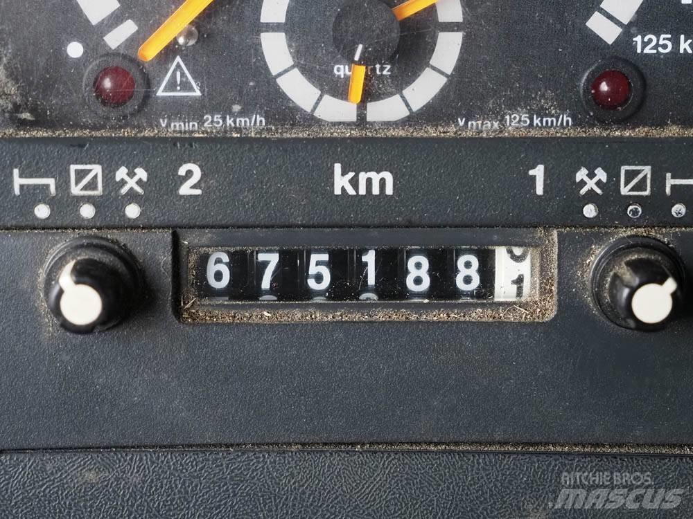 Scania 94 D 260 Platte bakwagens