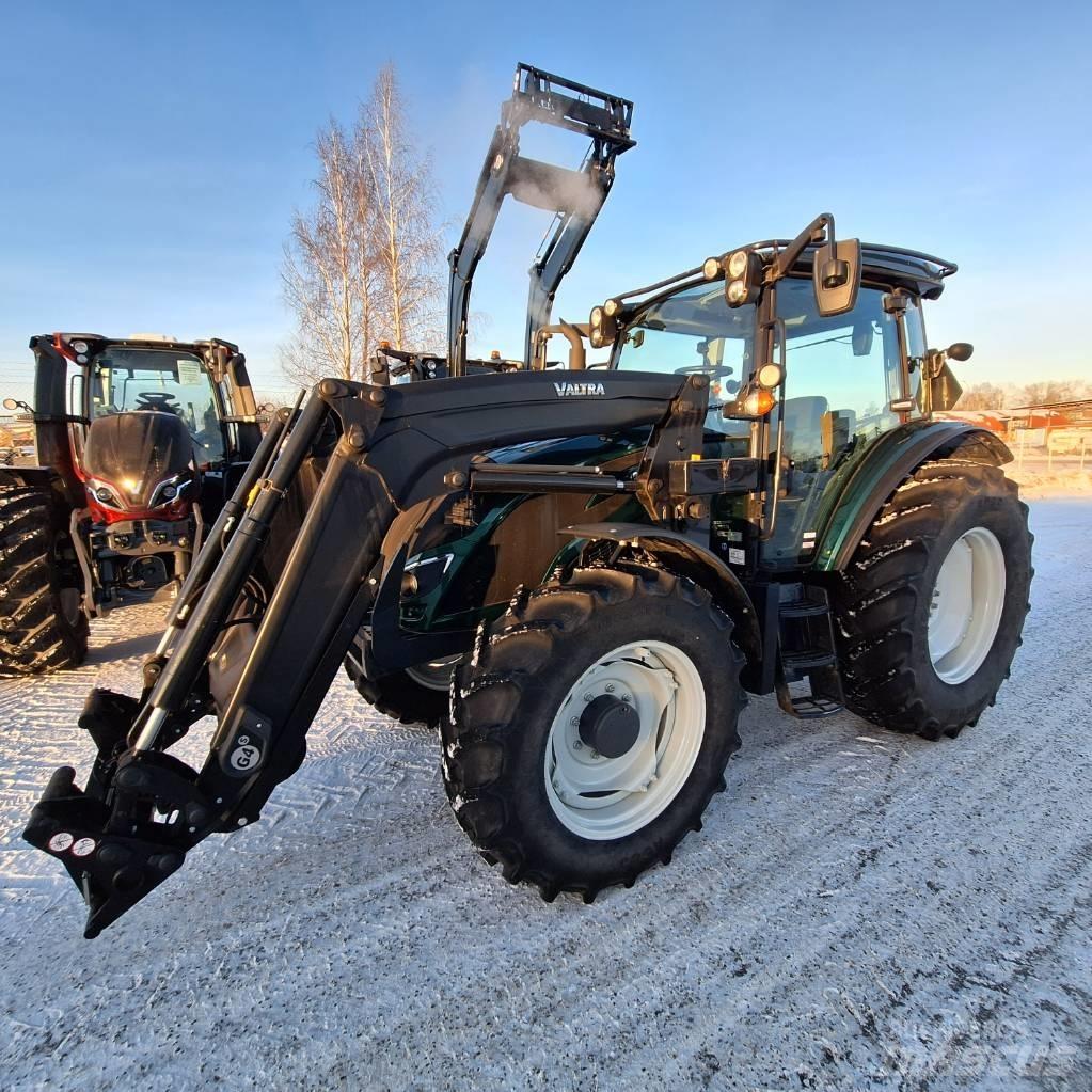 Valtra A114 MH4+L Tractoren