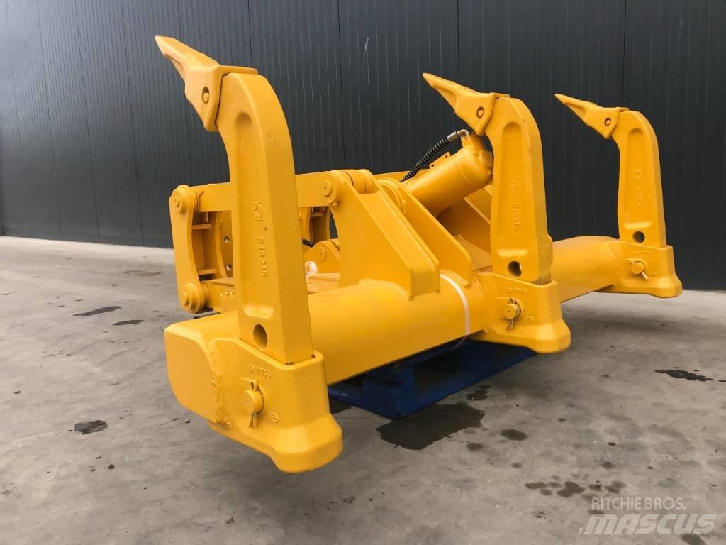 Komatsu D65 Wegopbrekers