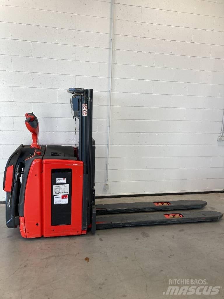 Linde L14AP/1173 Zelfrijdende stapelaars
