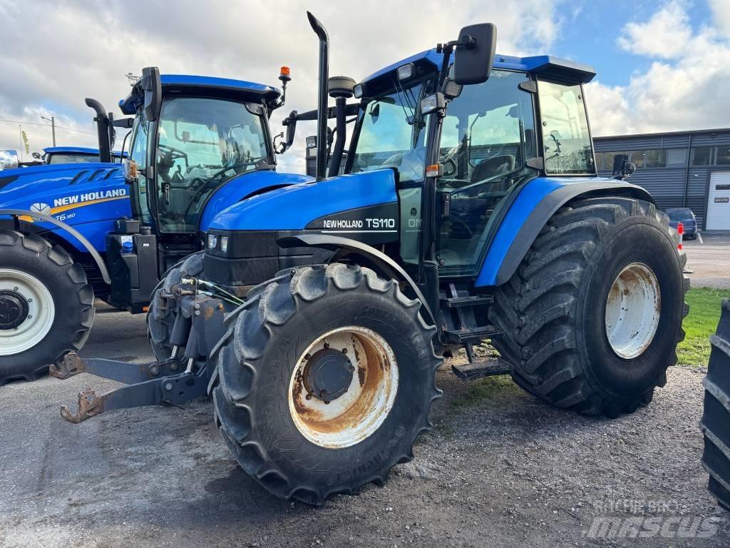 New Holland TS110 Tractoren
