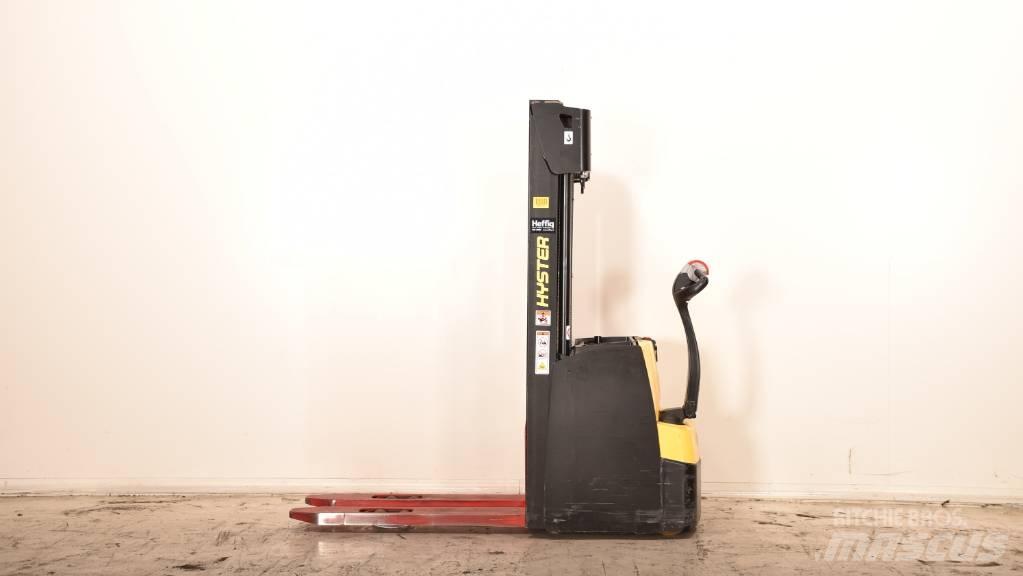 Hyster S 1.6 Stapelaar meeloop