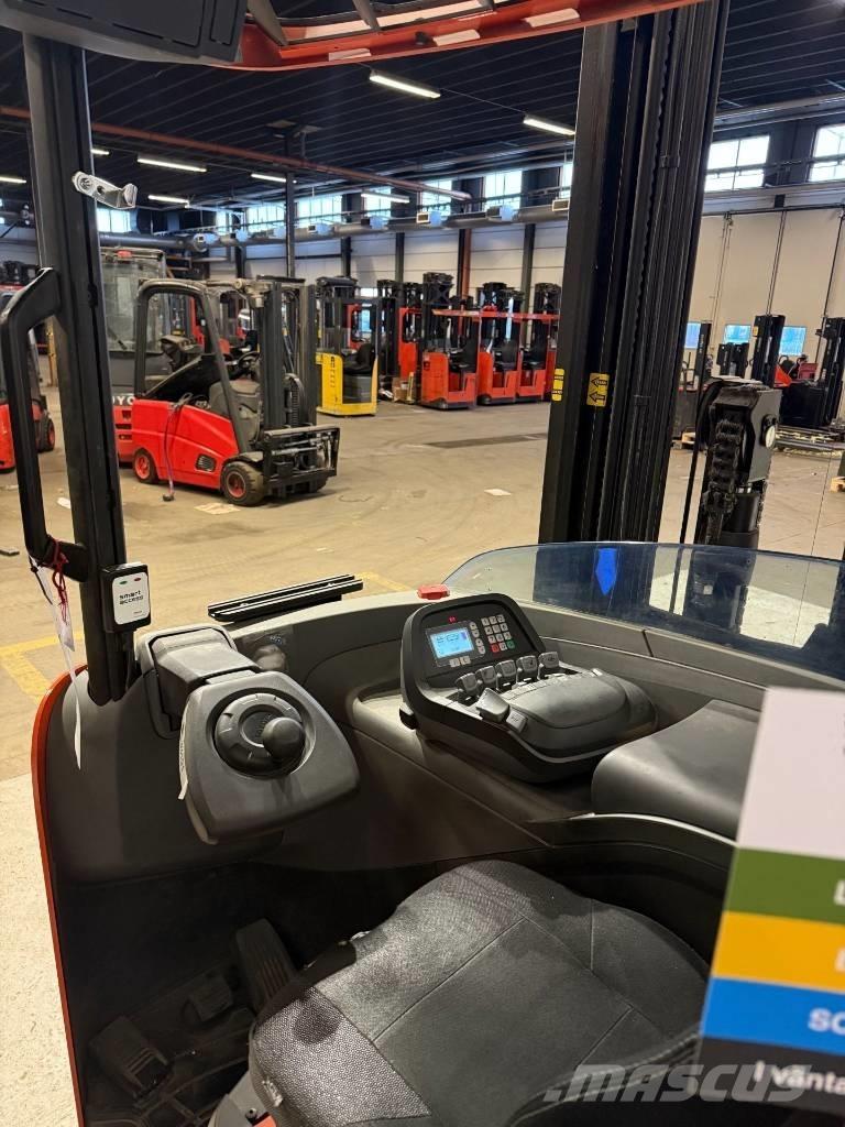 BT truck RRE 200HE Reachtruck voor hoog niveau