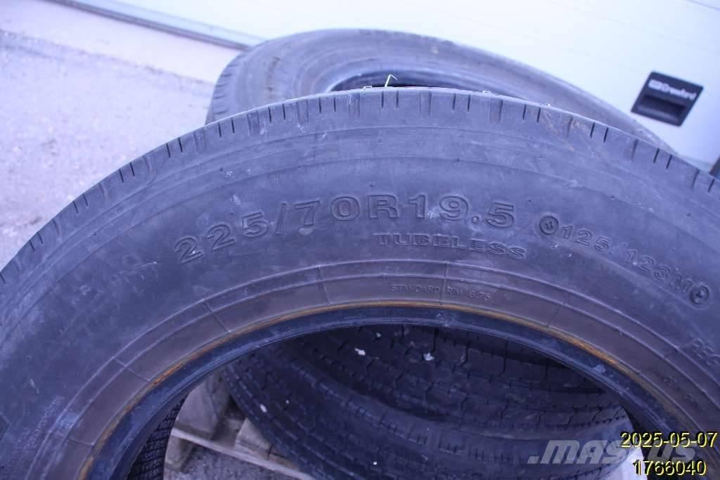 Goodride CR960A Banden, wielen en velgen