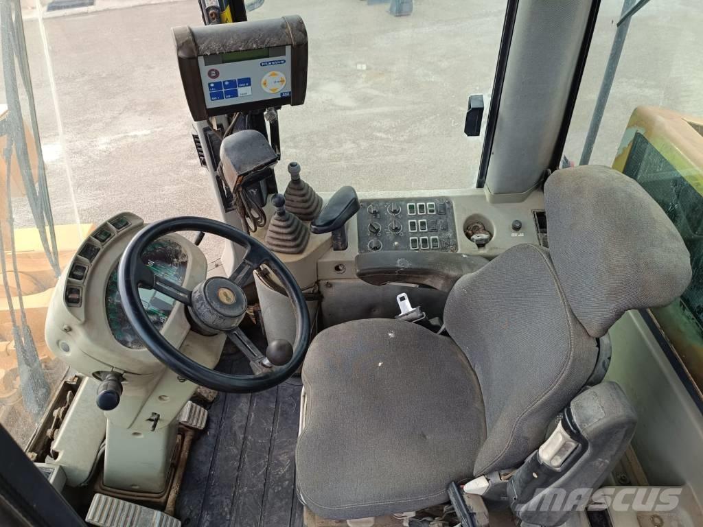 CASE 821C Wielladers