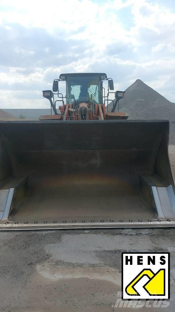 Hitachi ZW 310 Knik dumptrucks