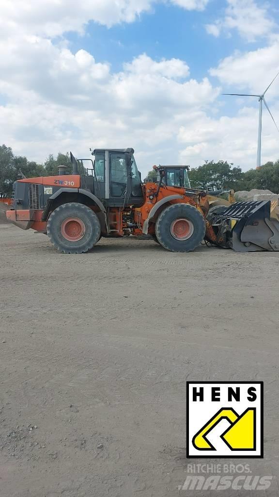 Hitachi ZW 310 Knik dumptrucks