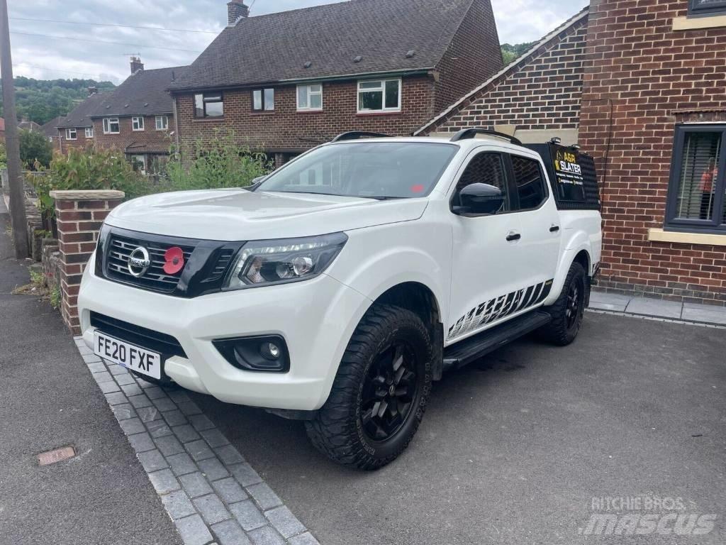 Nissan Navara Auto's