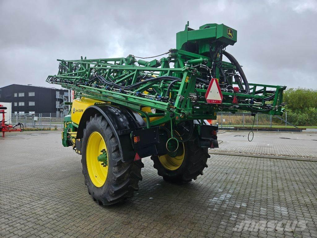 John Deere M692i Getrokken spuitmachines