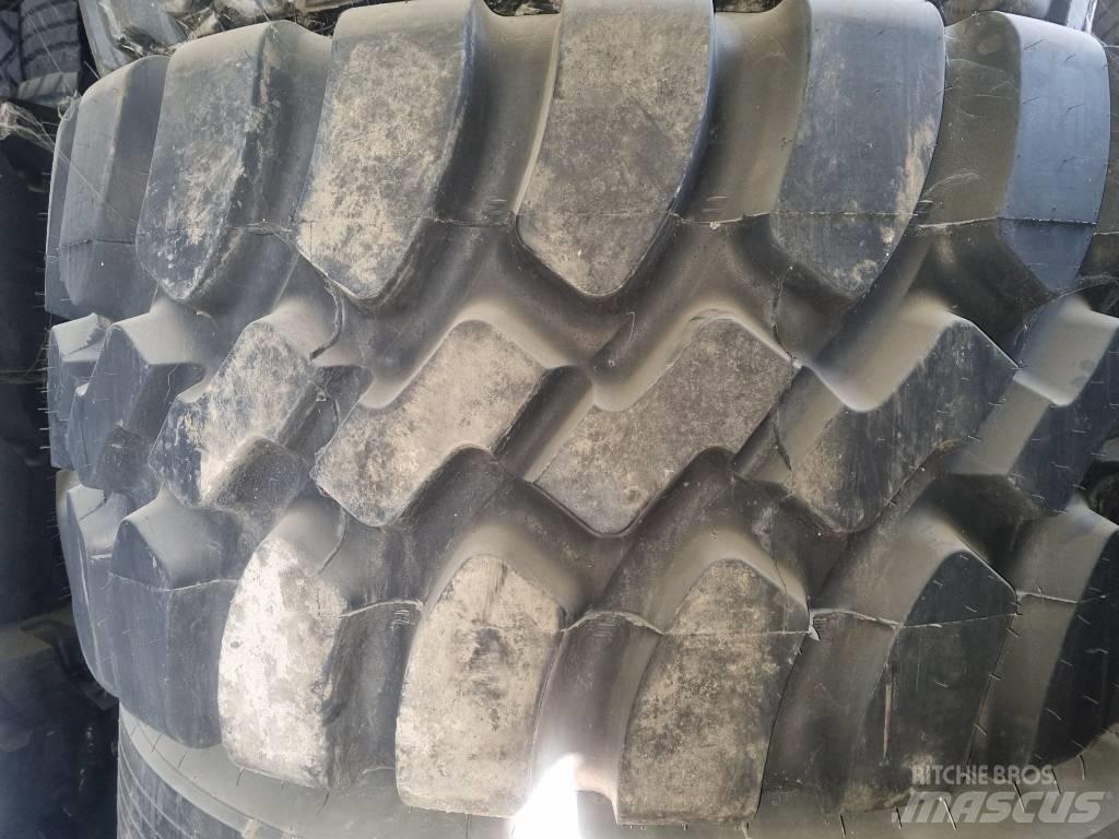 Goodyear GP-4D Banden, wielen en velgen