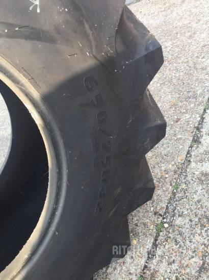 Goodyear 650/75R32 Banden, wielen en velgen