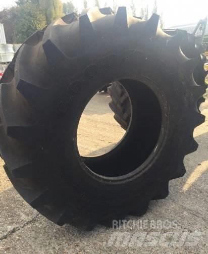 Goodyear 650/75R32 Banden, wielen en velgen