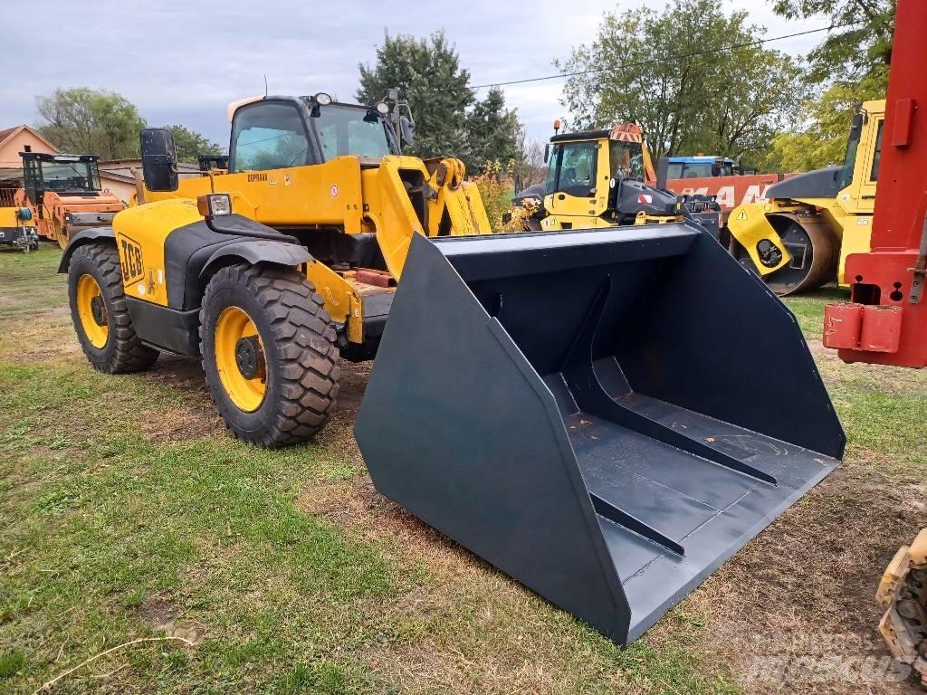 JCB 541-70 Verreikers voor landbouw