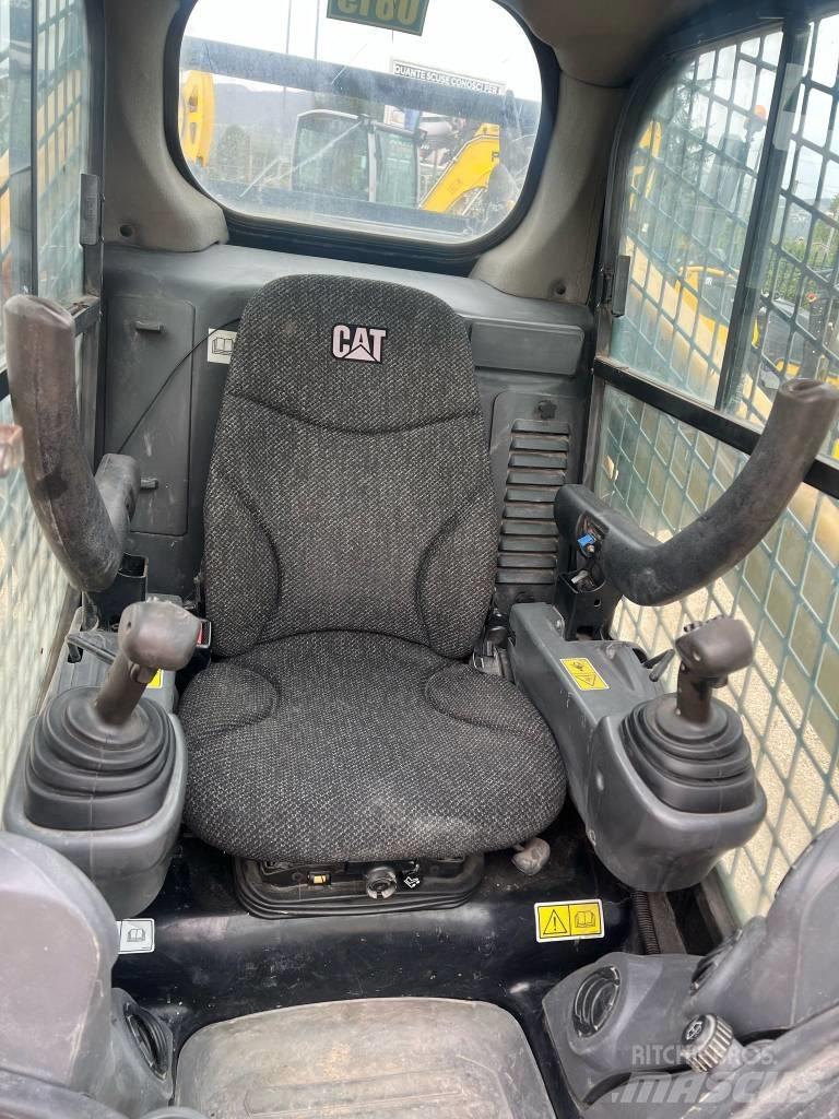 CAT 262 D Schrankladers