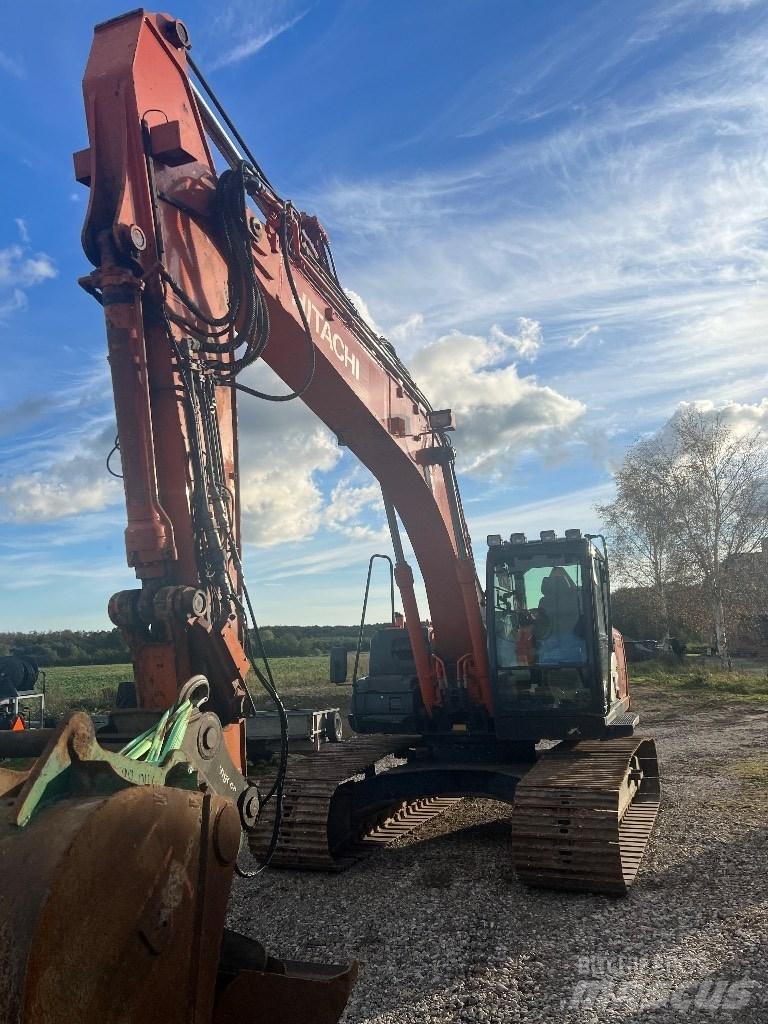 Hitachi ZX 210 Rupsgraafmachines