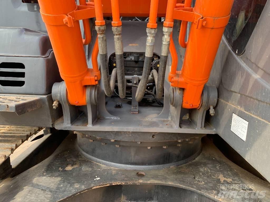 Hitachi ZX210G Rupsgraafmachines
