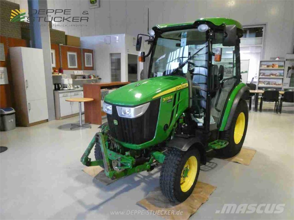 John Deere 3039R Compacttrekkers