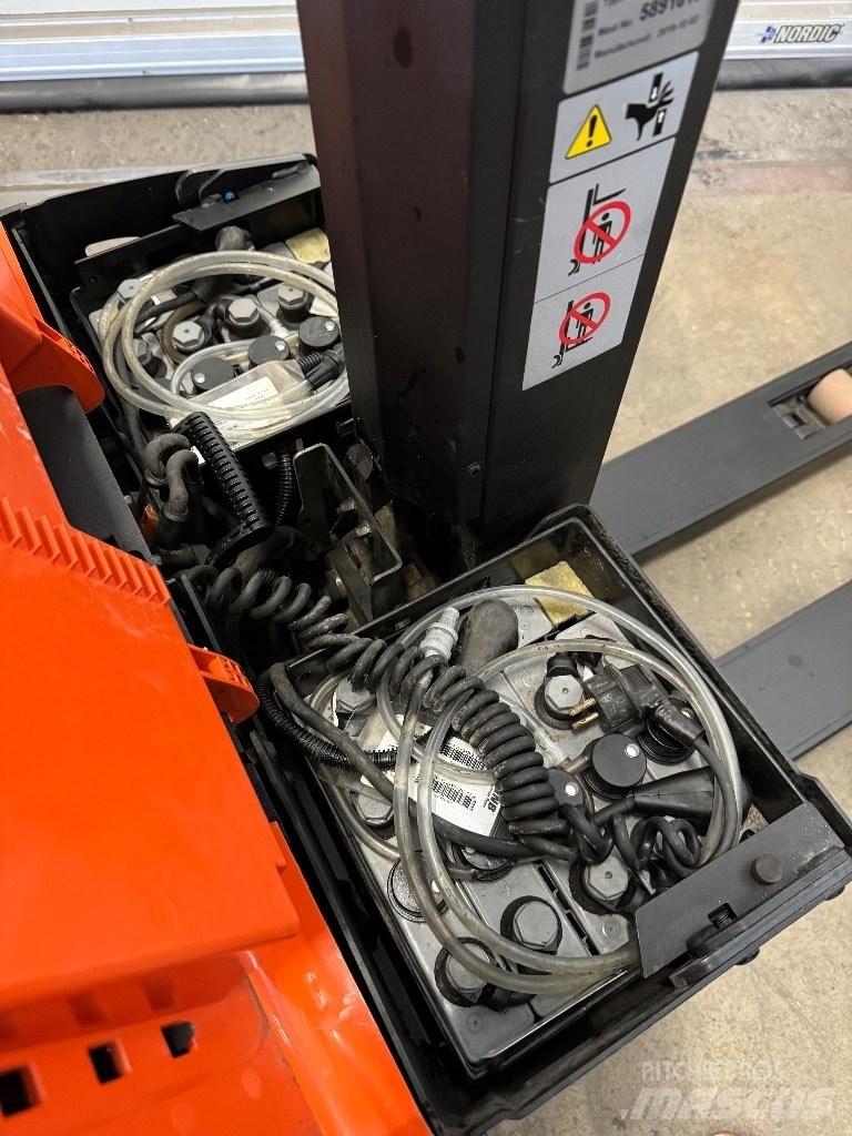 Toyota SWE080L Stapelaar meeloop