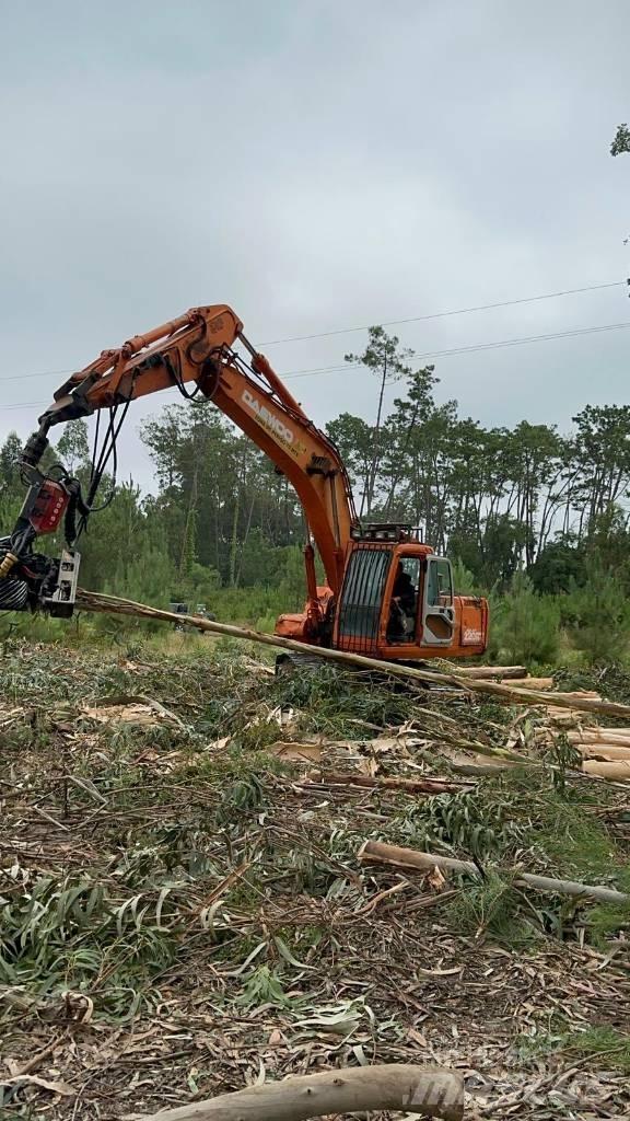 Daewoo 220 Graafmachines voor de bosbouw