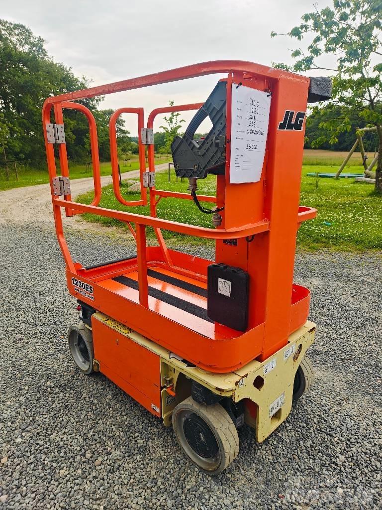 JLG 1230 ES Personenliften en invalideliften