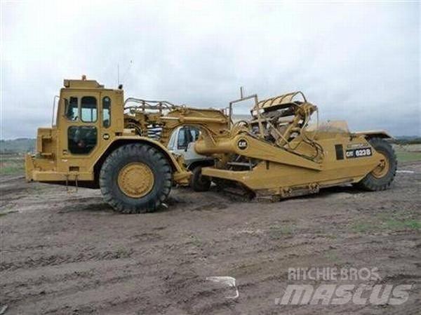 CAT 623B Wielgraafmachines