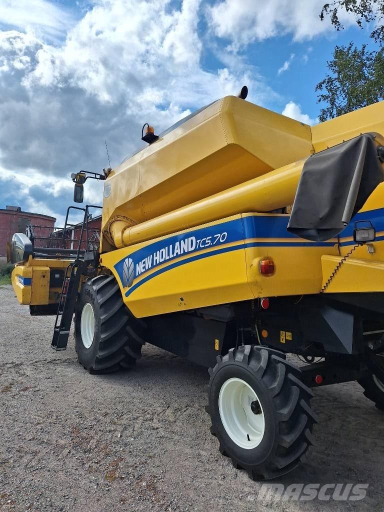 New Holland TC 5.70 Maaidorsmachines