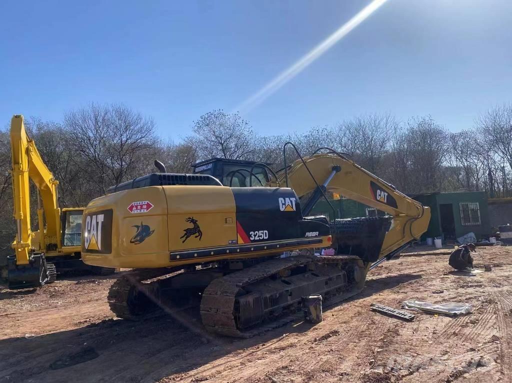 CAT 325 D Rupsgraafmachines