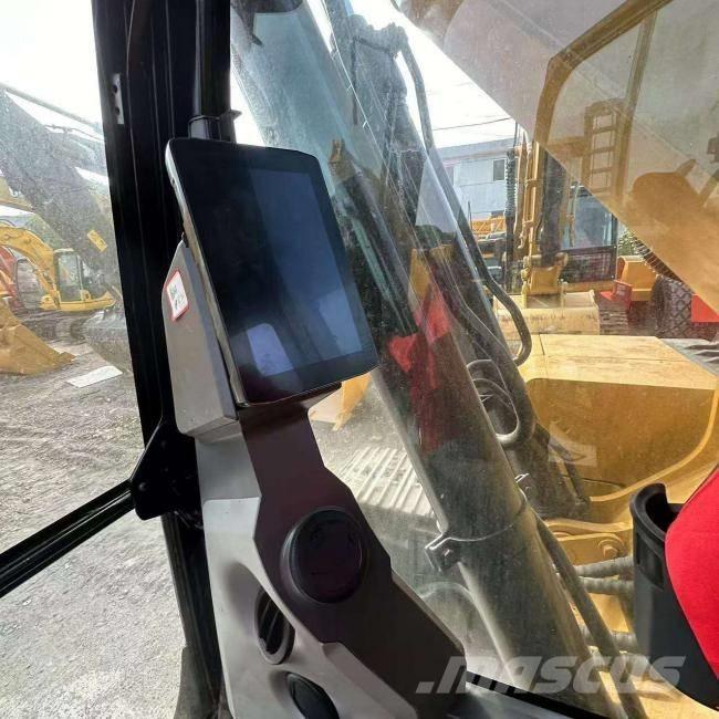 CAT 320 Rupsgraafmachines