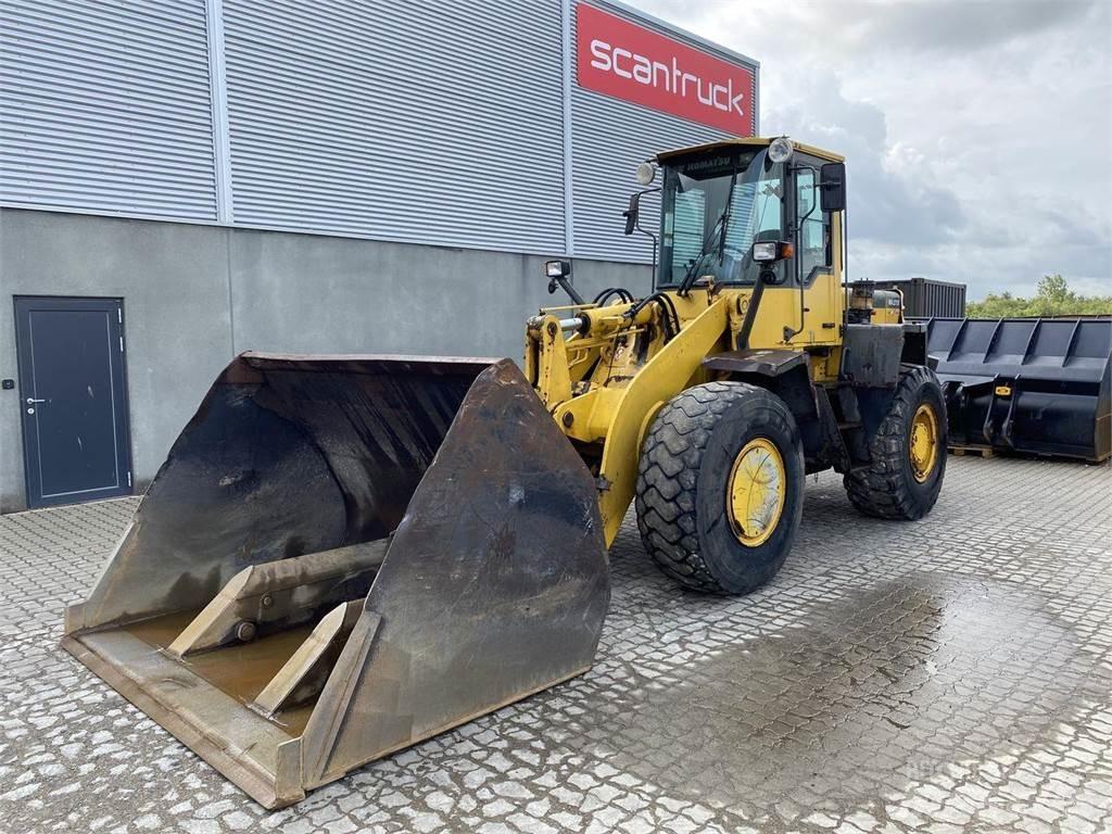 Komatsu WA270-3 Wielladers