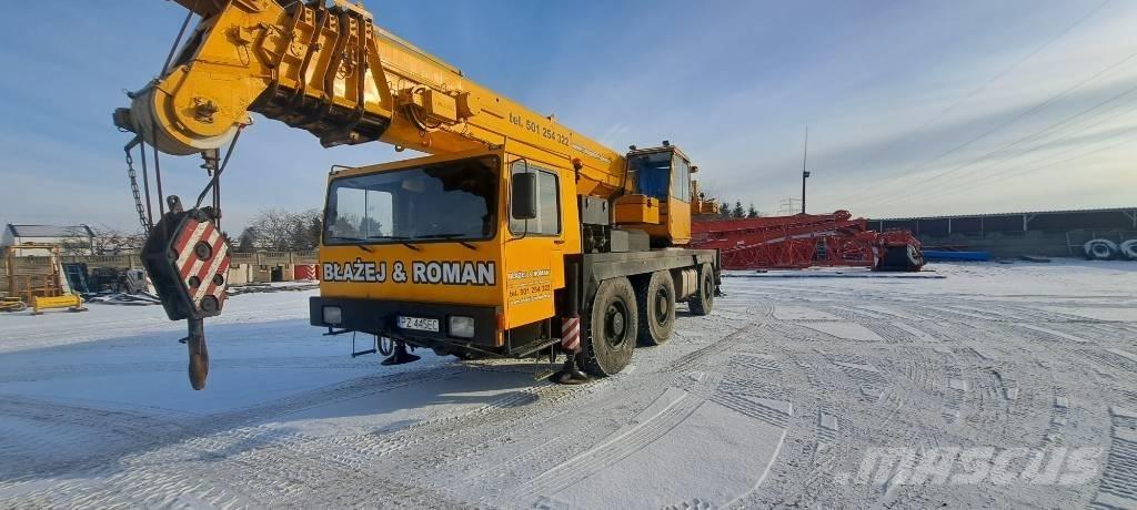 Liebherr LTM 1050 Kranen voor alle terreinen