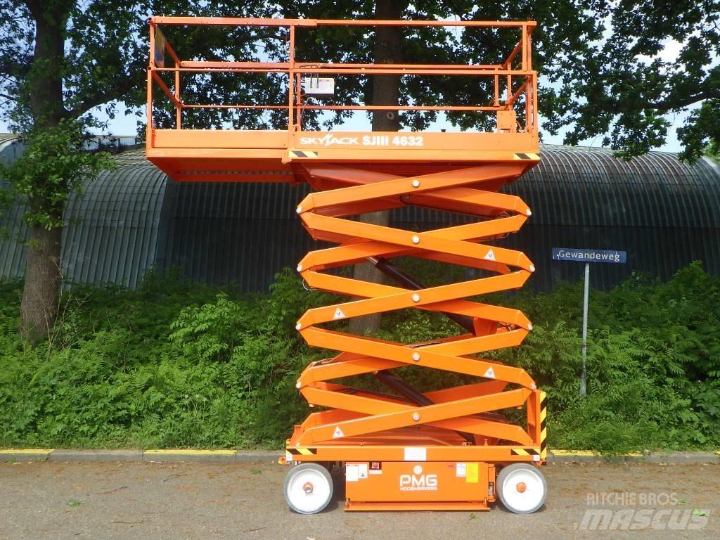 SkyJack SJ4632 Schaarhoogwerkers