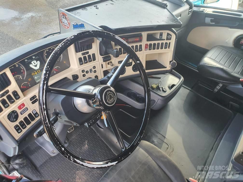 Scania R 560 Trekkers