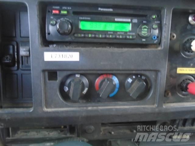 International F 4900 Auto hoogwerkers