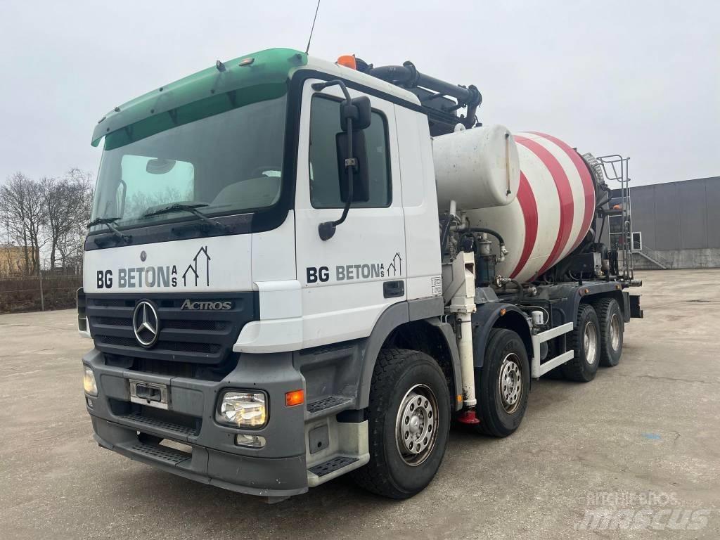 Mercedes-Benz 3244 Betonpomptrucks