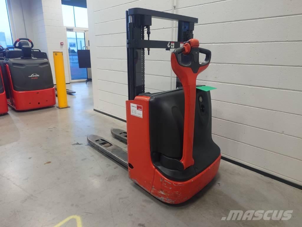 Linde L12/1172 Stapelaar meeloop