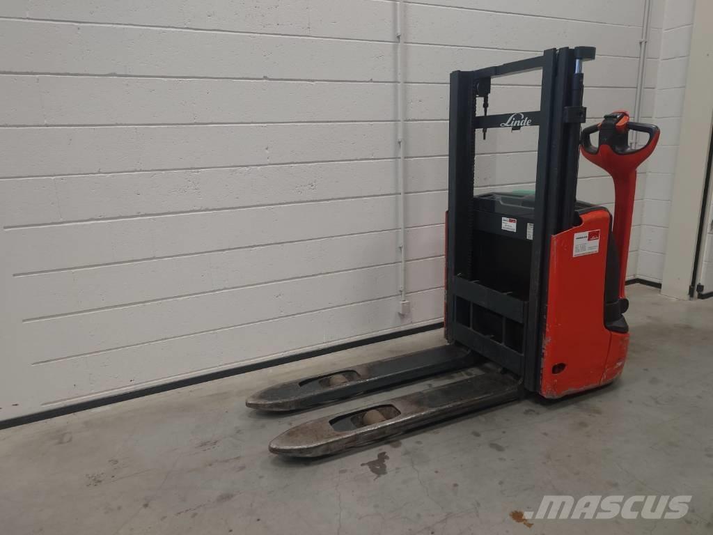 Linde L12/1172 Stapelaar meeloop