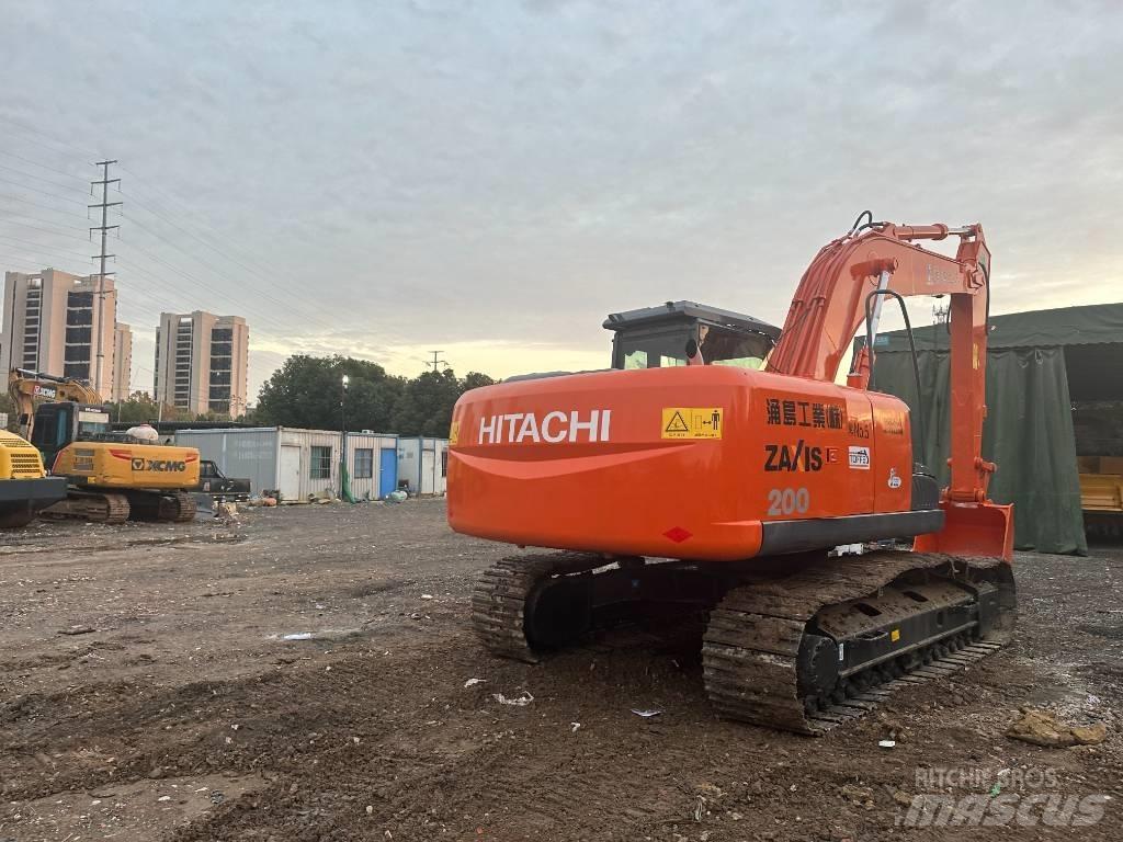 Hitachi ZX 200 Rupsgraafmachines