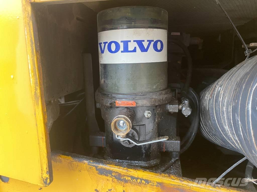 Volvo ABG 6820 Asfaltafwerkmachines
