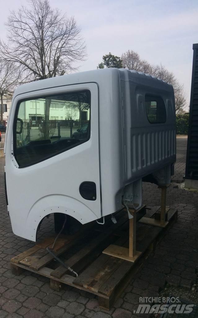 Renault Maxity Cabine en interieur