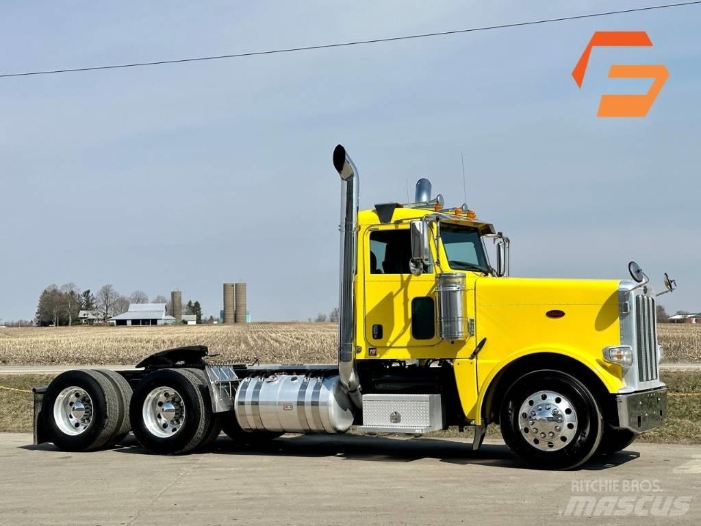 Peterbilt 389 Trekkers