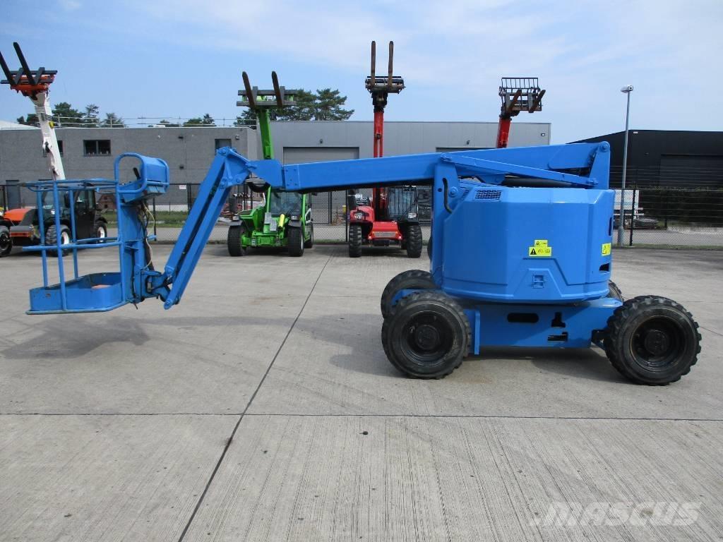 Genie Z34/22 (436) Zelfrijdende knikarm hoogwerker