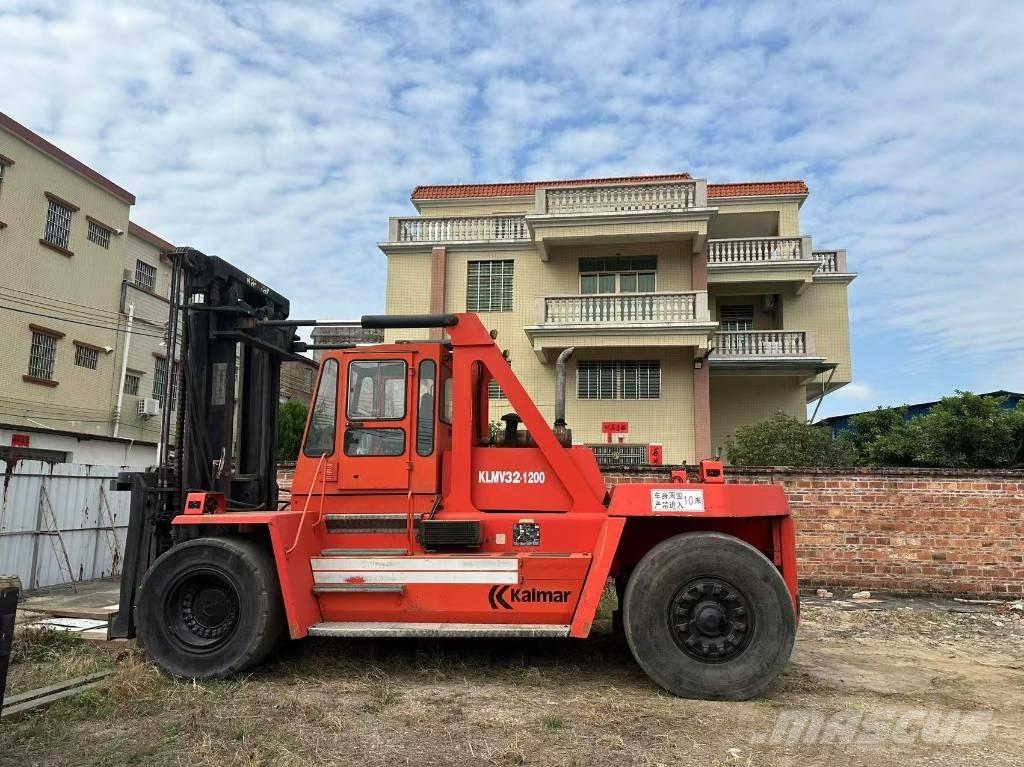 Kalmar DC30-1200 Diesel heftrucks