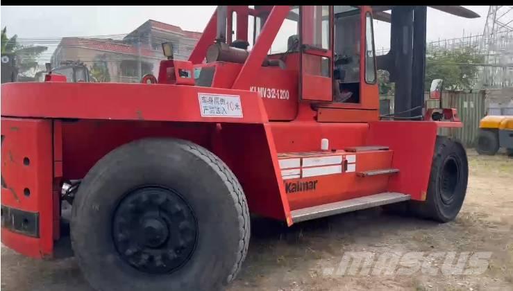 Kalmar DC30-1200 Diesel heftrucks
