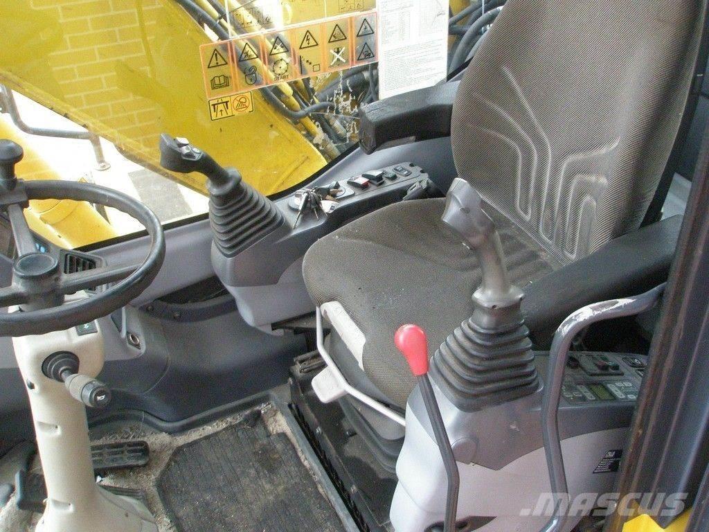 Komatsu PW140-7 Wielgraafmachines
