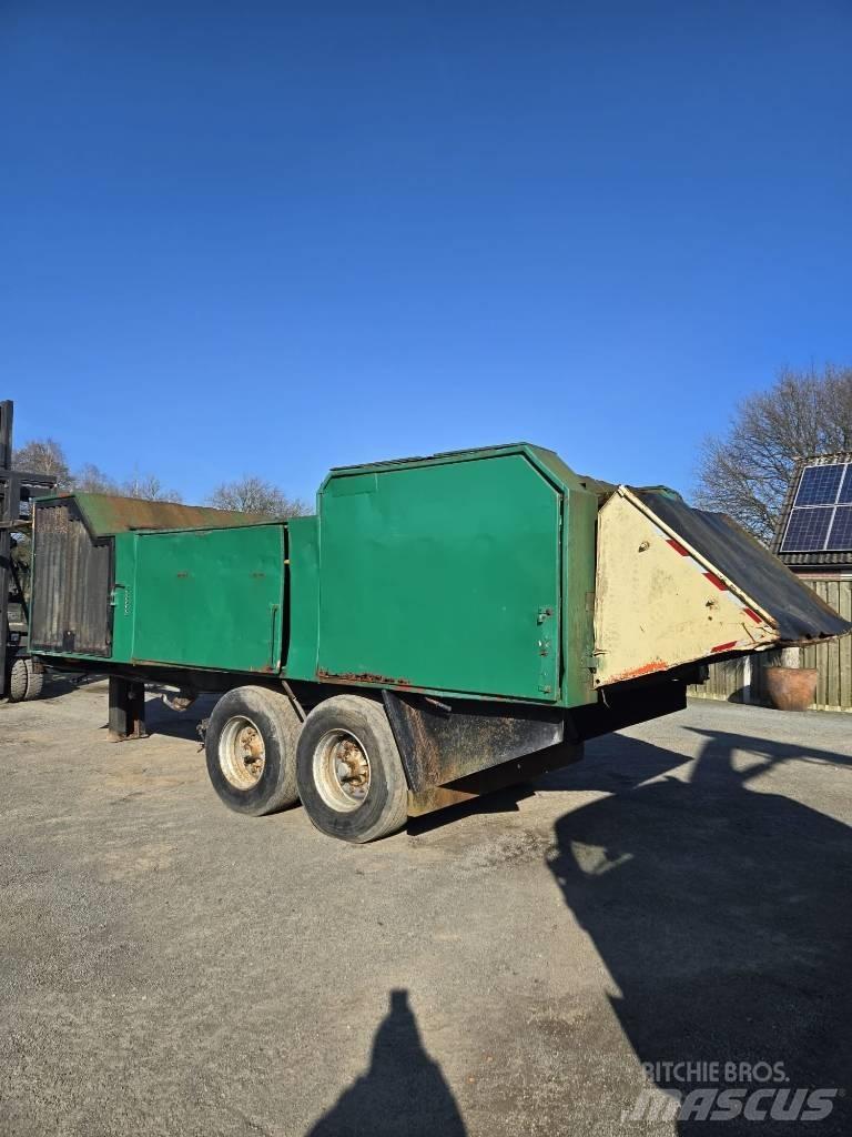 Doppstadt AK 330 Shredders
